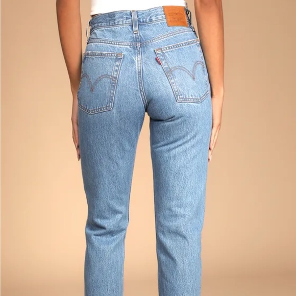 Wedgie Straight High-Rise Distressed Cropped Jeans - Picture 2 of 9